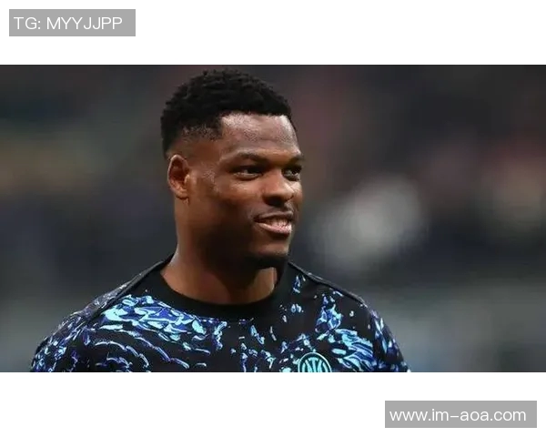 英超两强盯上邓弗里斯解约金高达2500万欧元